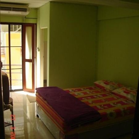 Kaset Guesthouse Банкок Стая снимка